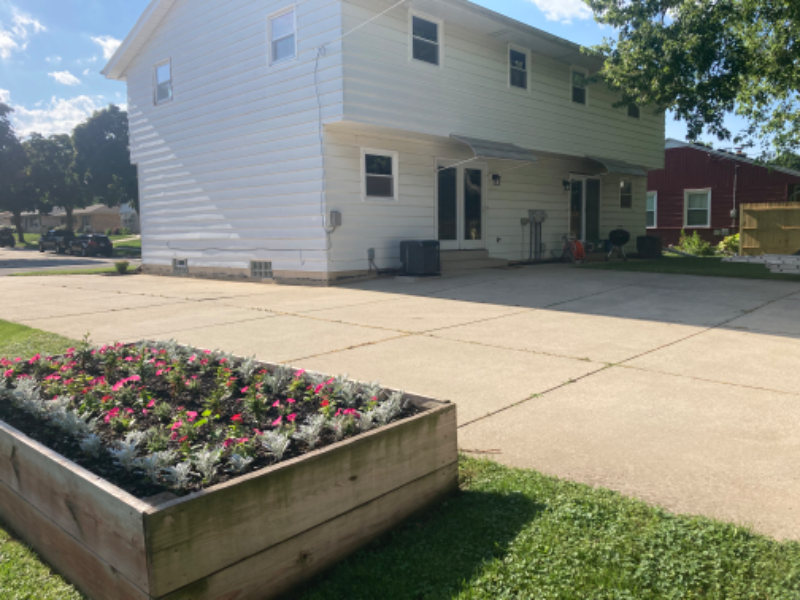 3202 S 80th St - Photo 2 of 14