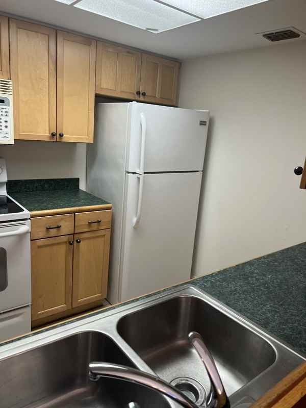 720 100th Ave N #202 - Photo 3 of 25