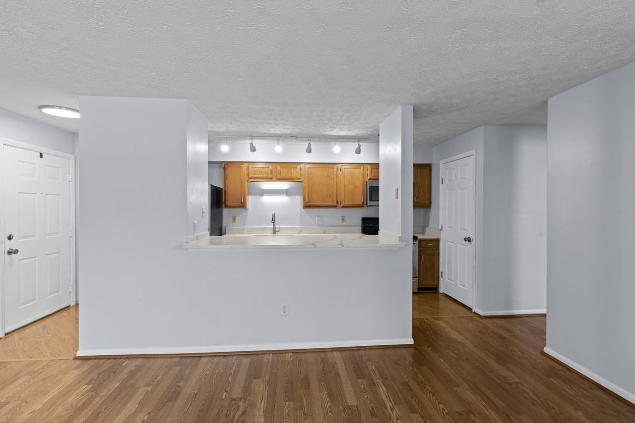 815 Deering Rd #7H - Photo 3 of 26