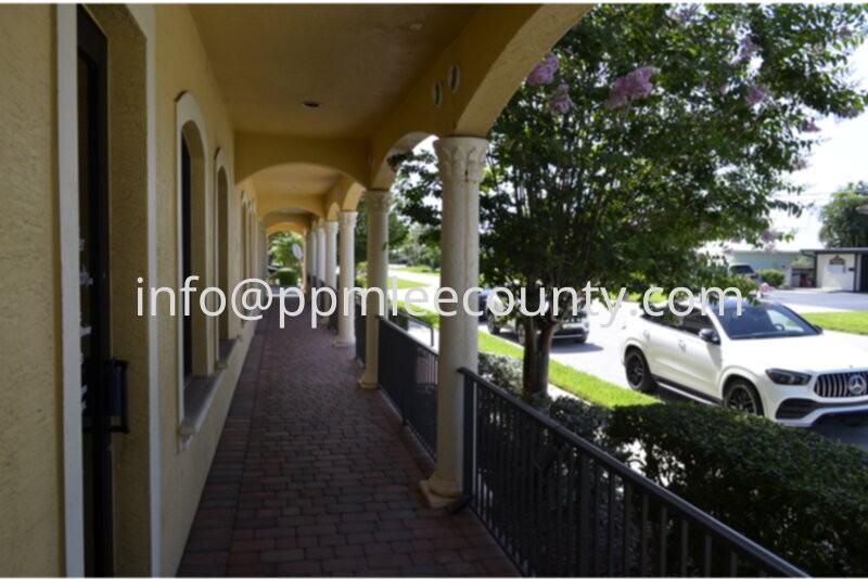 1625 Se 46th St #2B - Photo 2 of 23