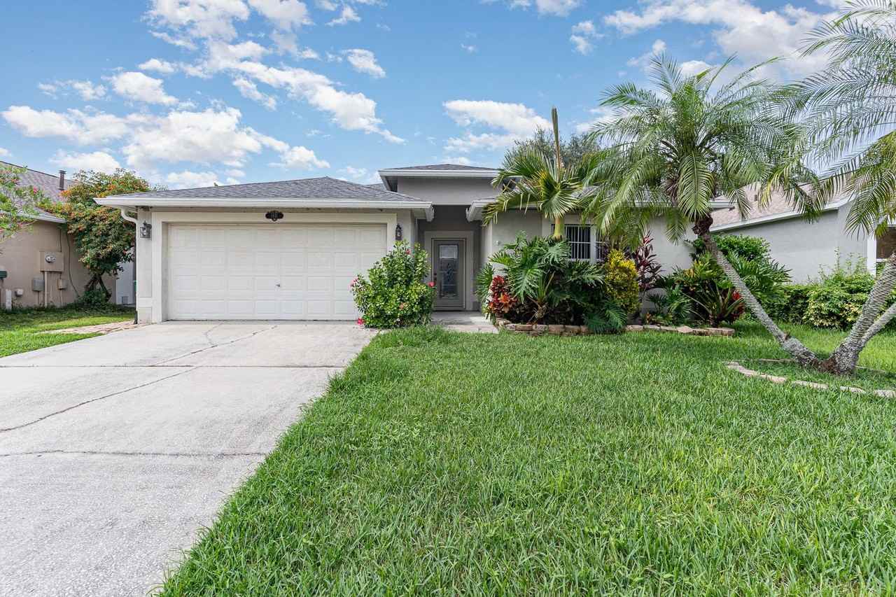 1931 Brookshire Cir - Photo 2 of 31