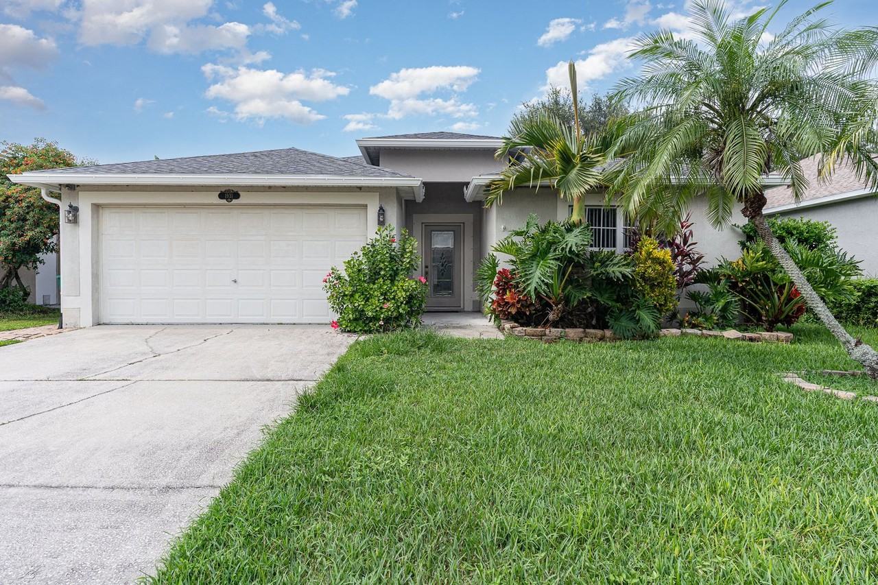 1931 Brookshire Cir - Photo 3 of 31