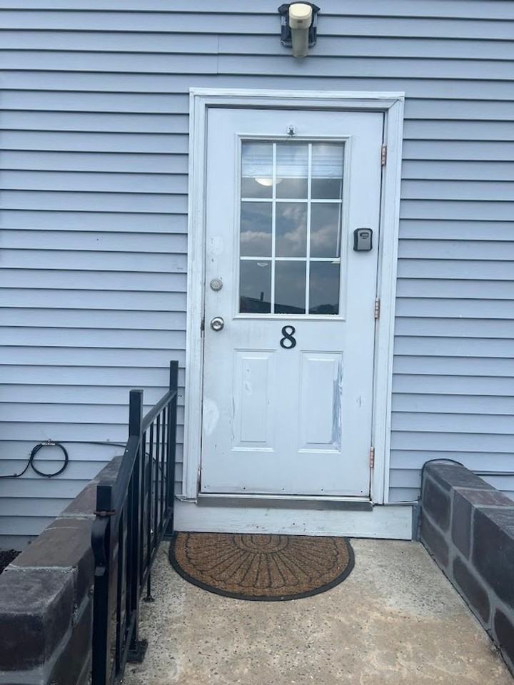 709 Hill Rd - Photo 4 of 17