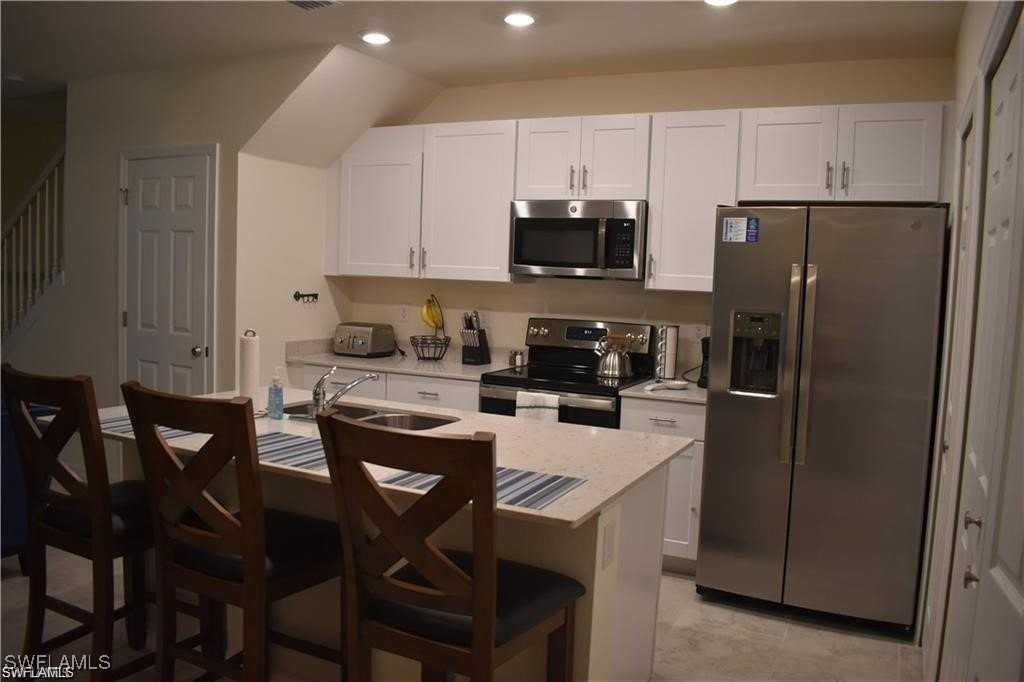 14031 Oviedo Place - Photo 3 of 17