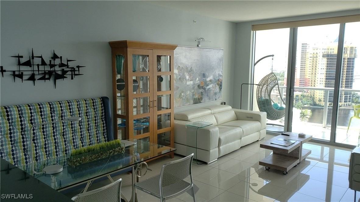 3000 Oasis Grand Blvd Apt 1806 #1806 - Photo 5 of 27