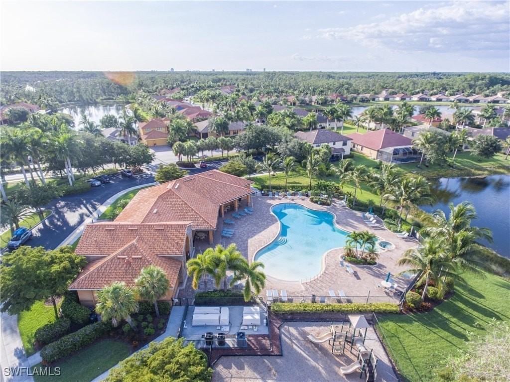 11264 Reflection Isles Blvd - Photo 3 of 31