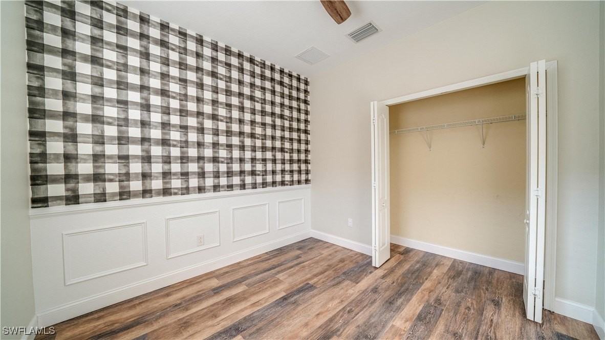 11264 Reflection Isles Blvd - Photo 5 of 31