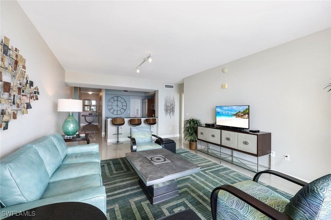 3000 Oasis Grand Blvd Apt 2402 #2402 - Photo 7 of 30