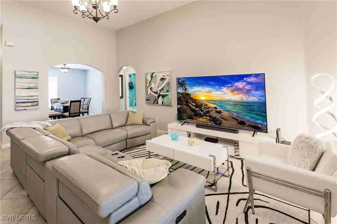 109 Sw 20th St - Photo 5 of 35