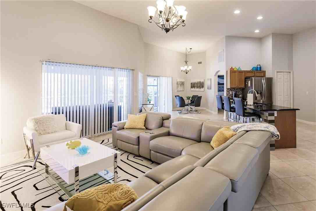 109 Sw 20th St - Photo 6 of 35