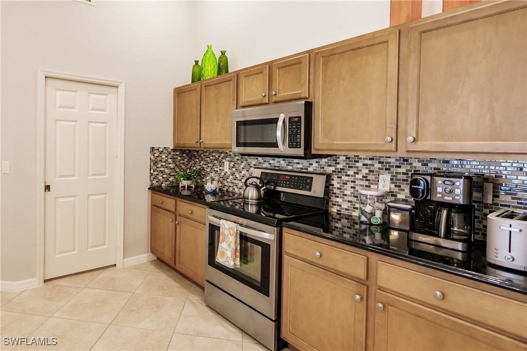 109 Sw 20th St - Photo 7 of 35