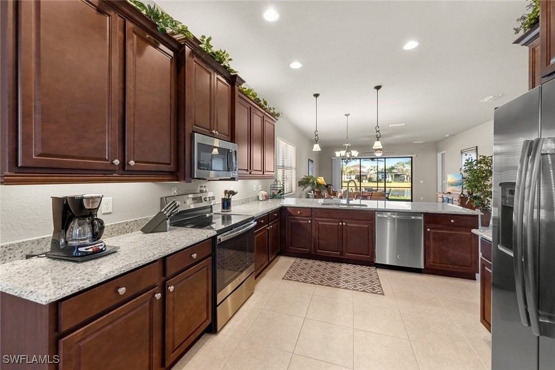 11652 Meadowrun Cir - Photo 6 of 38