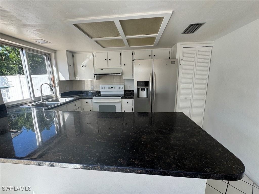 246 Sw 36th Ter - Photo 5 of 14