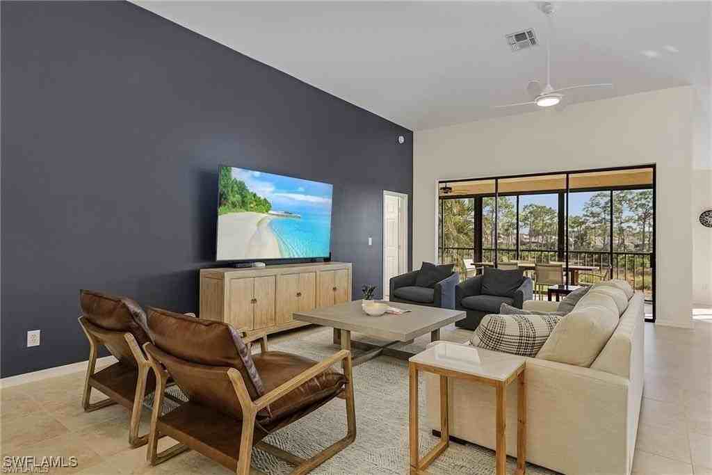 27155 Oakwood Lake Dr Unit 201 #201 - Photo 4 of 20