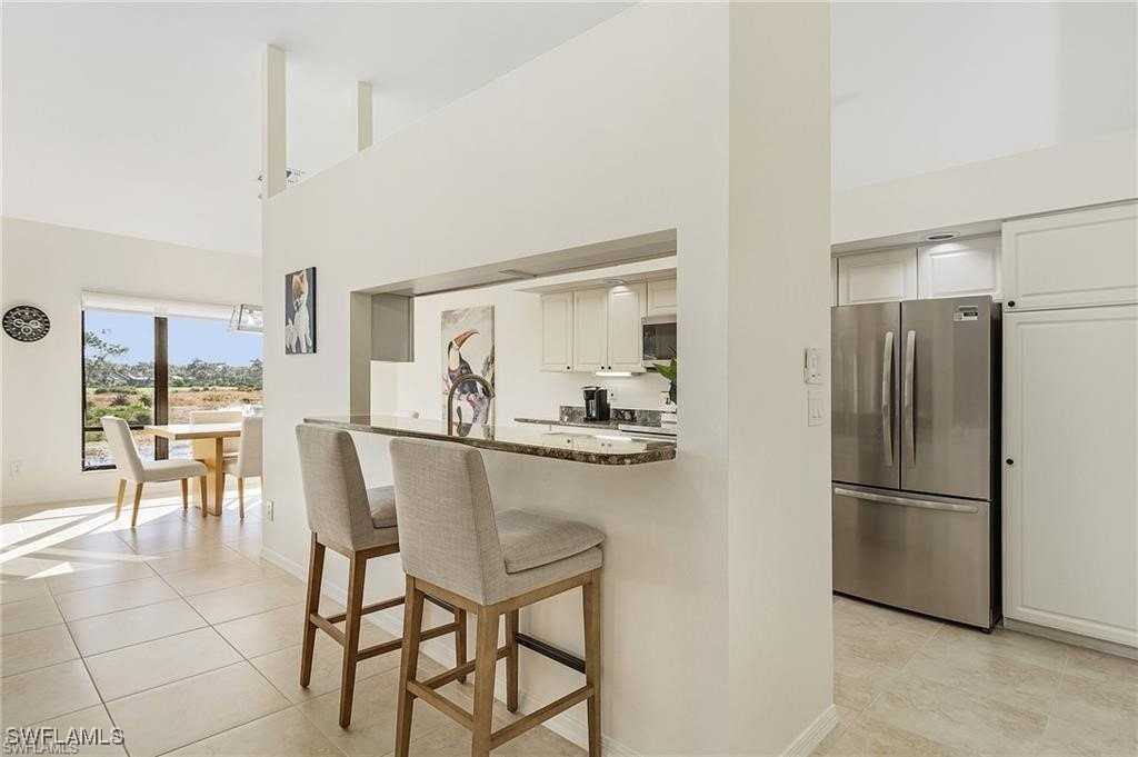 27155 Oakwood Lake Dr Unit 201 #201 - Photo 5 of 20