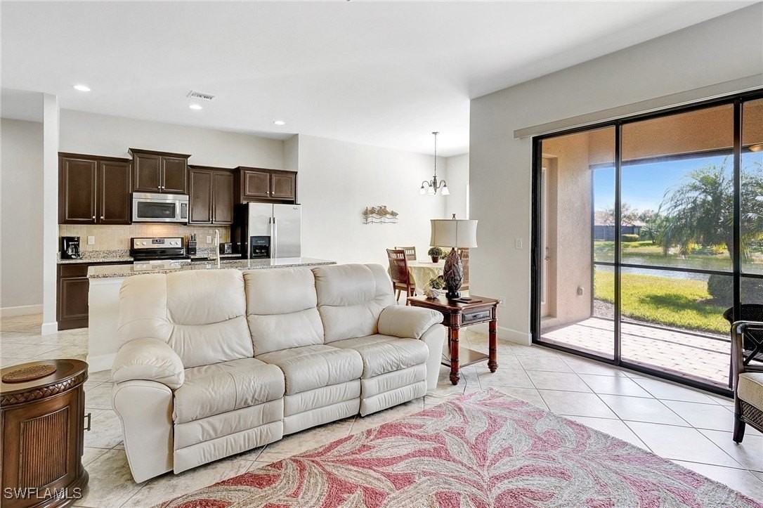 10879 Rutherford Rd - Photo 4 of 36