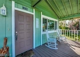 10796 Russell Rd - Photo 3 of 47