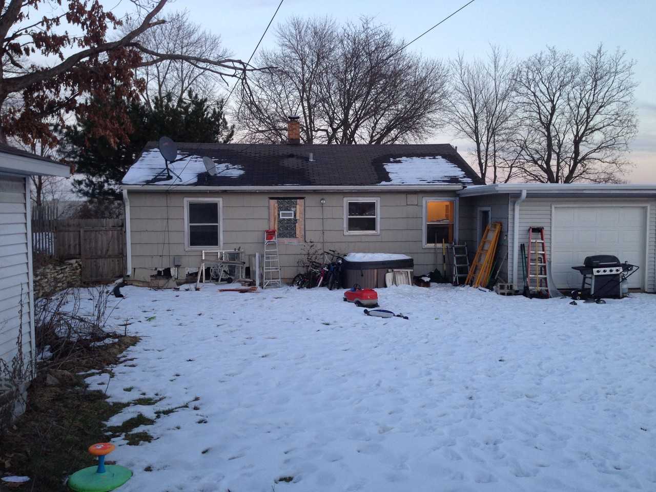 4861 S 6th St - Photo 2 of 2