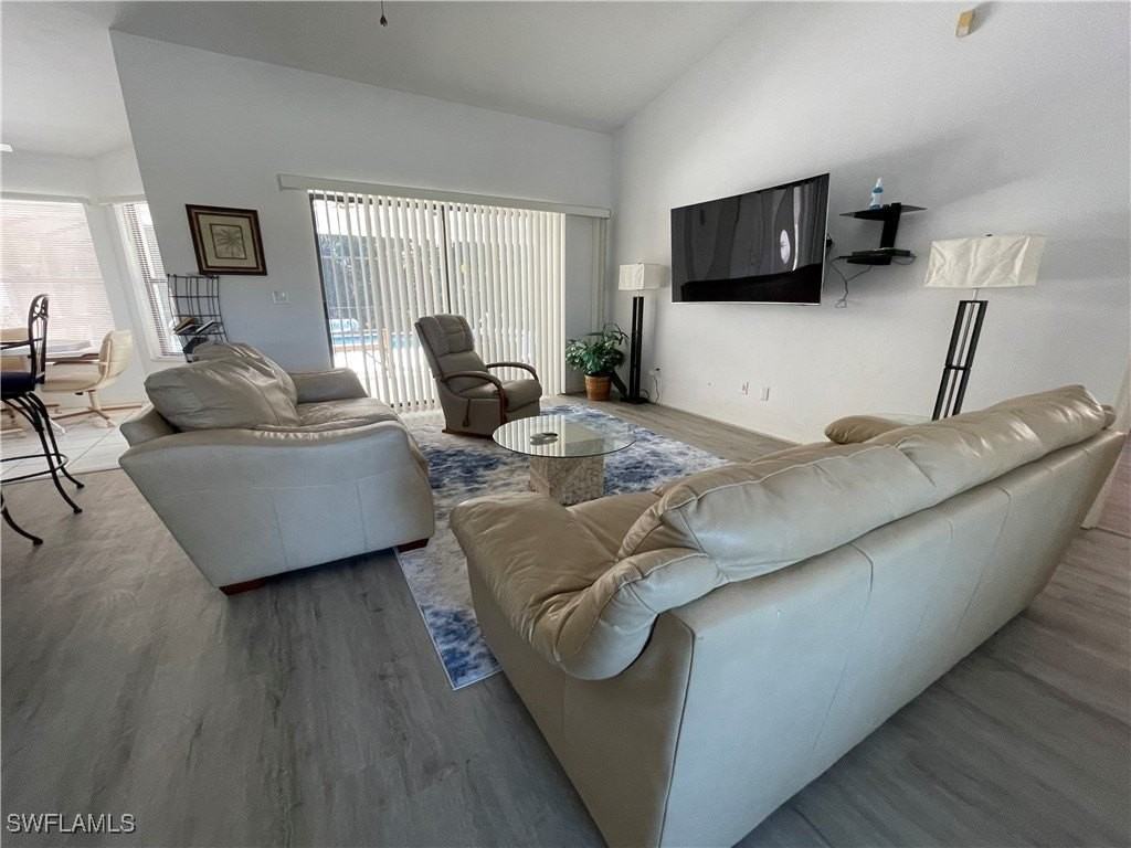 130 Se 44th St - Photo 7 of 25