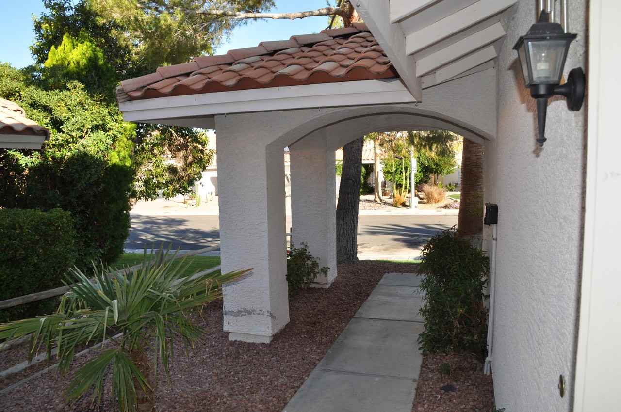 1757 Beechnut Ave - Photo 2 of 31