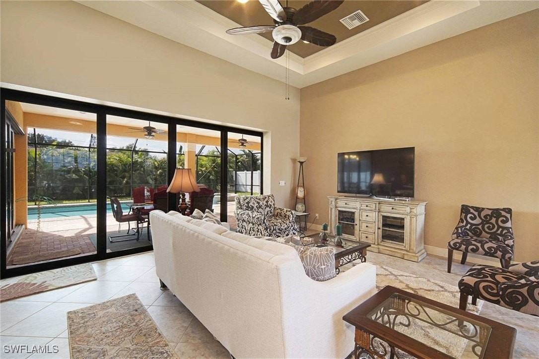 1502 Sw 38th St - Photo 5 of 17