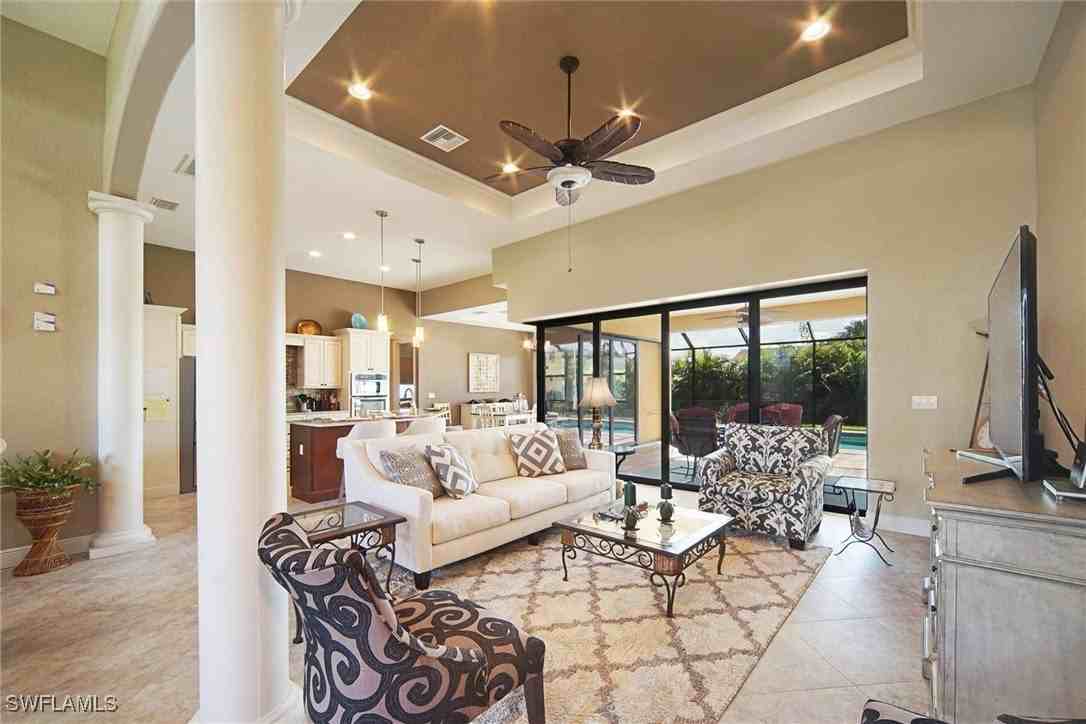 1502 Sw 38th St - Photo 6 of 17