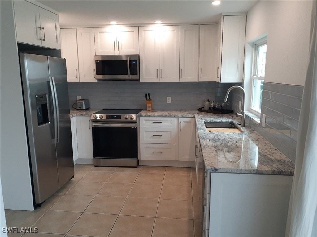 2585 3rd St - Photo 5 of 16