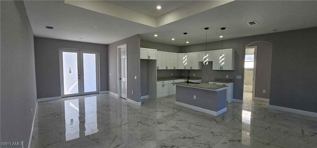 4706 6th Street West - Photo 4 of 17