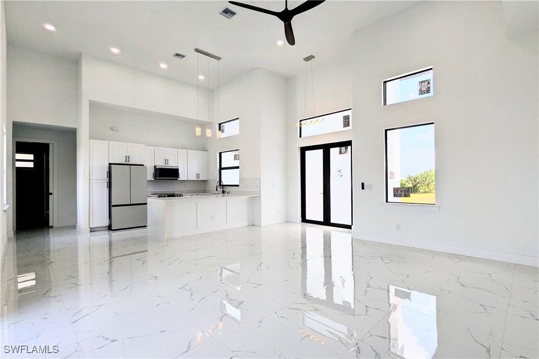 4325 Nw 31st St - Photo 5 of 39