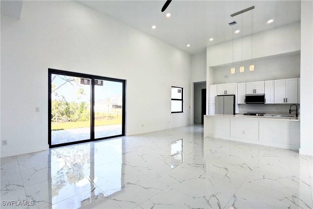 4325 Nw 31st St - Photo 6 of 39