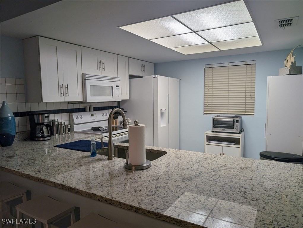 16100 Bay Pointe Blvd Unit 104 #104 - Photo 5 of 33