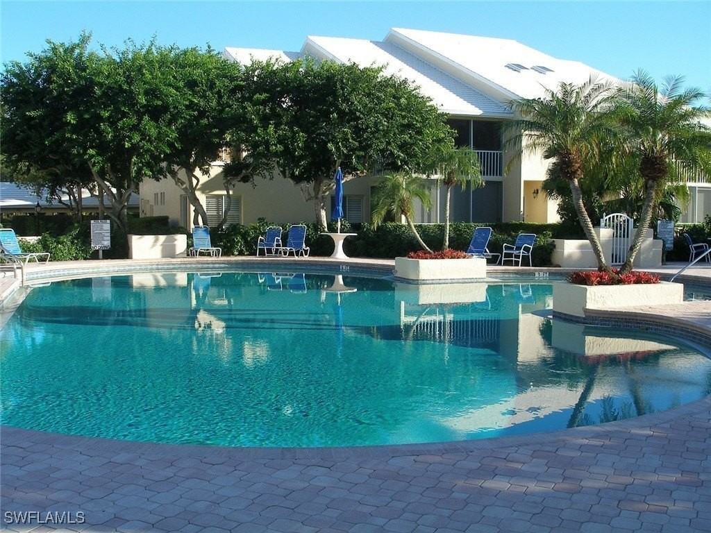 5809 Glencove Dr Apt 905 #905 - Photo 5 of 34