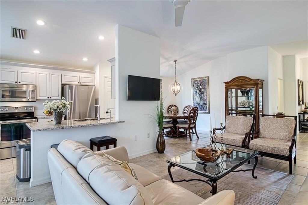 10072 Oakhurst Way - Photo 5 of 26