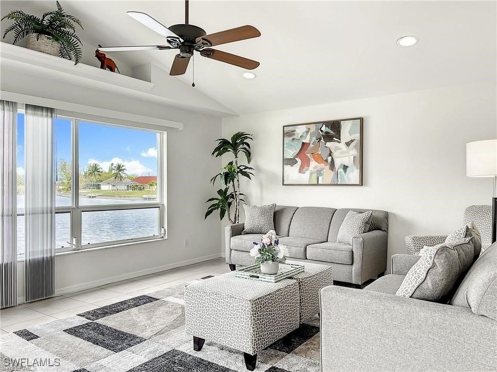 501 Sw 28th Ter - Photo 5 of 24