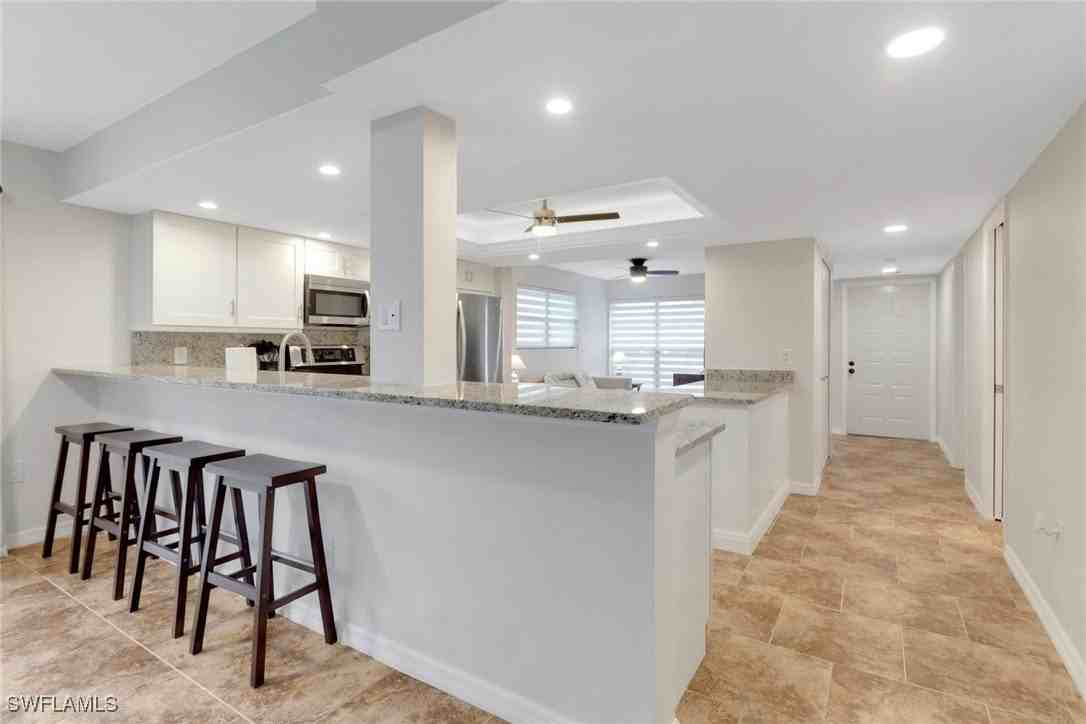 16442 Timberlakes Dr Apt 104 #104 - Photo 3 of 20