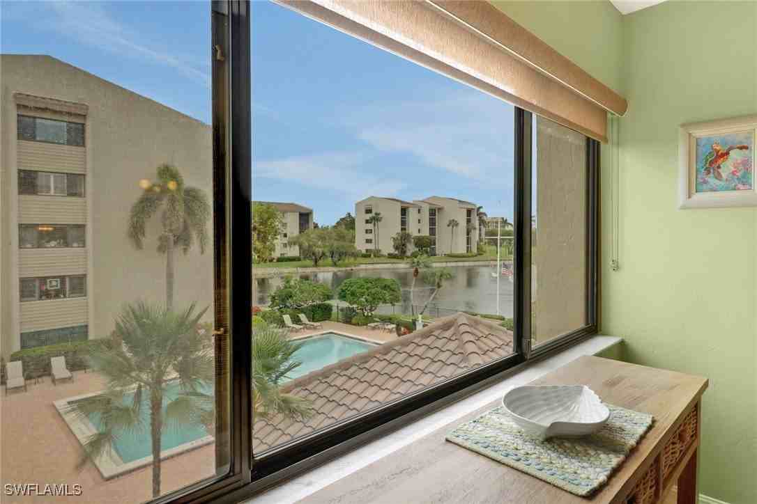 4240 Steamboat Bnd Apt 301 #301 - Photo 3 of 40