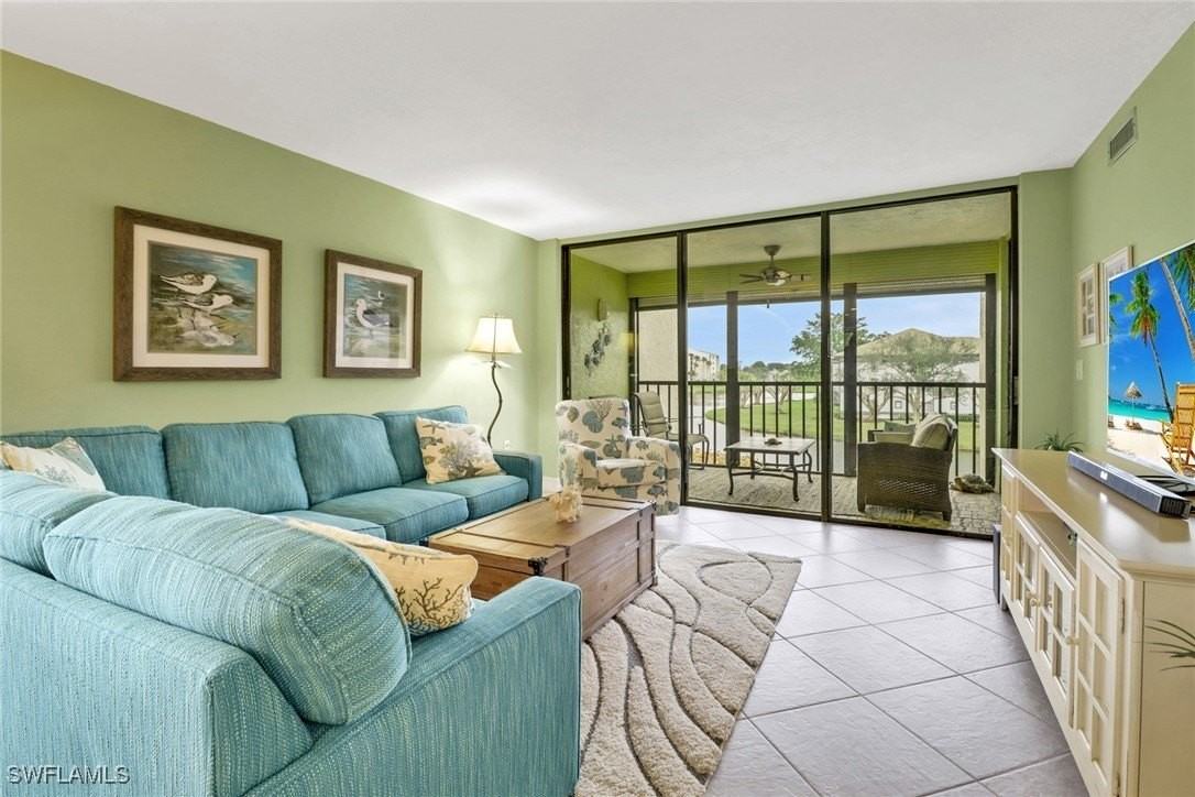 4240 Steamboat Bnd Apt 301 #301 - Photo 5 of 40