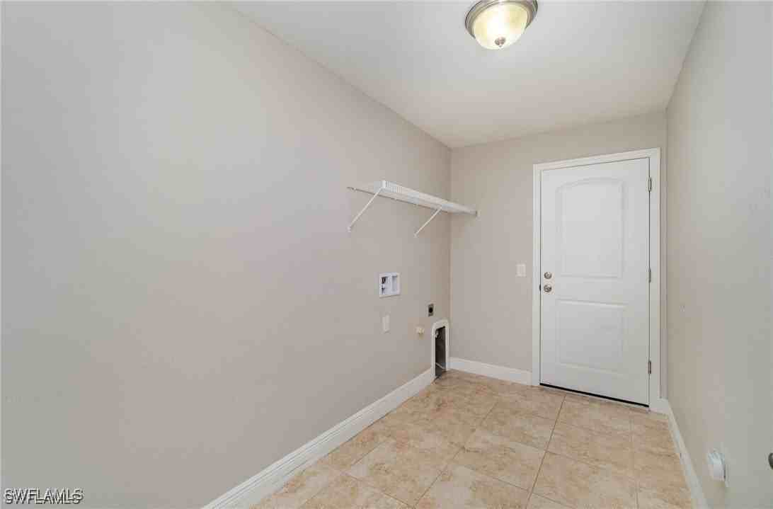 3423 Ne 12th Ave - Photo 3 of 9