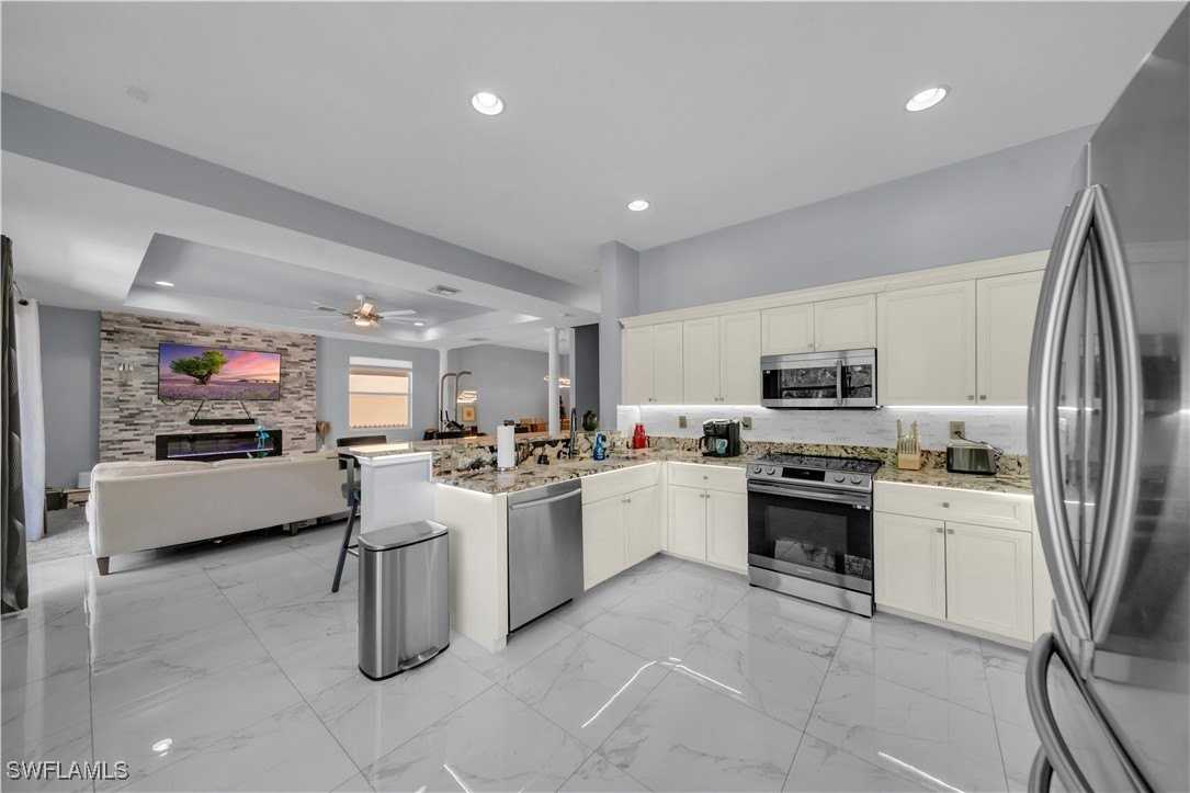 2736 Blue Cypress Lake Ct - Photo 4 of 21