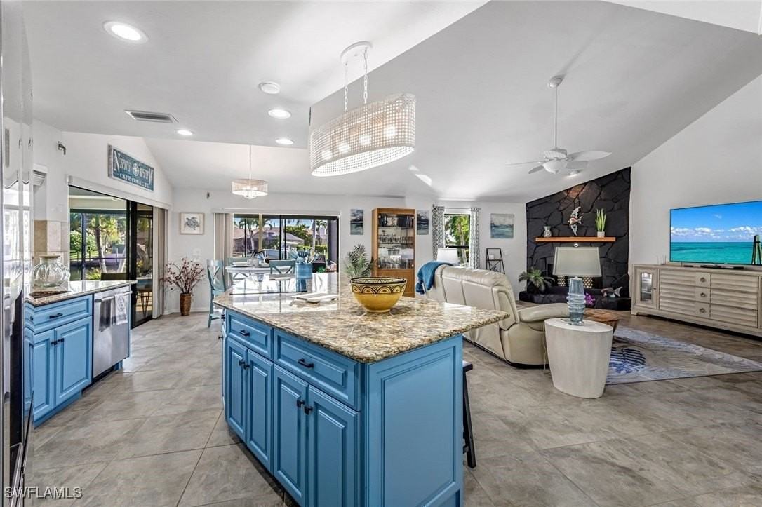 2617 Se 23rd Ave - Photo 7 of 31