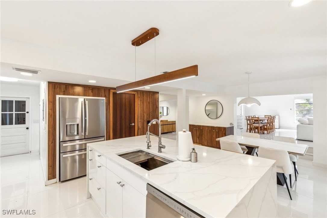 1182 Betmar Blvd - Photo 6 of 39