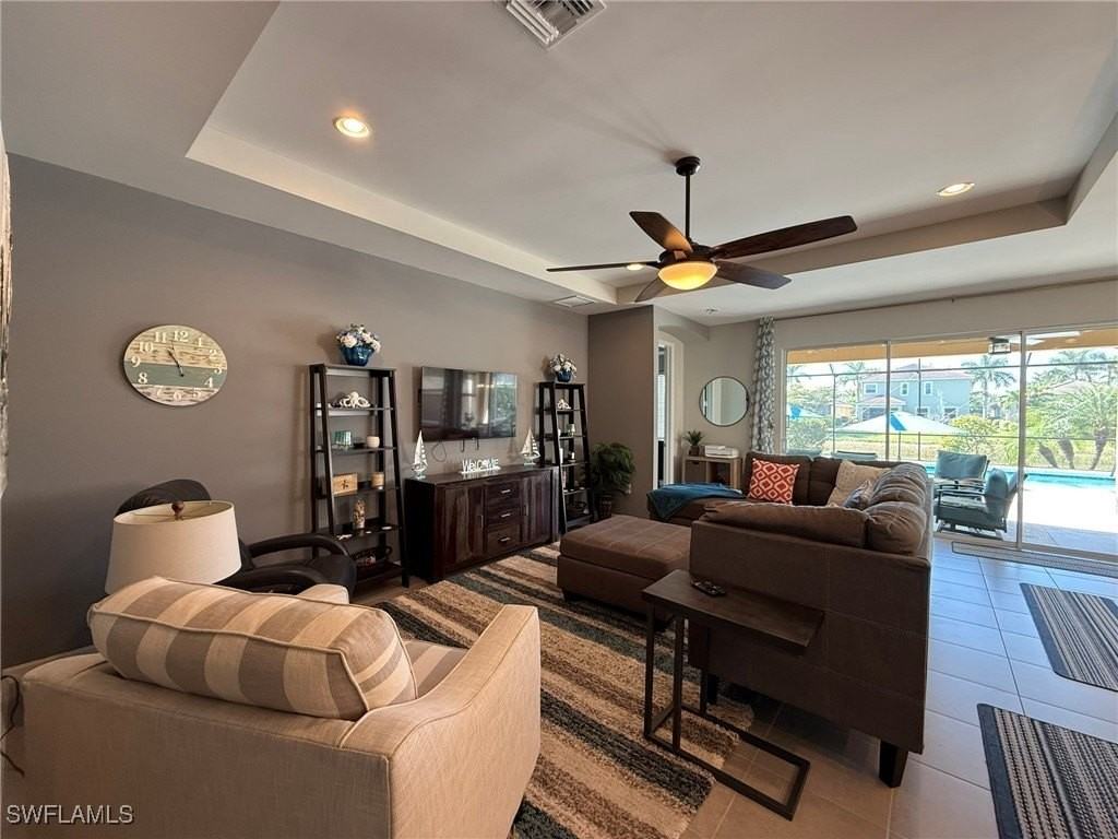 3916 King Edwards St - Photo 2 of 29