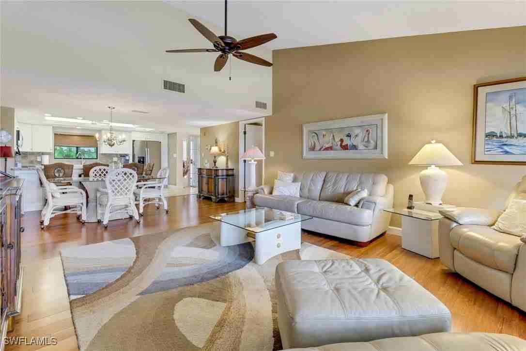 4811 S Landings Dr #202