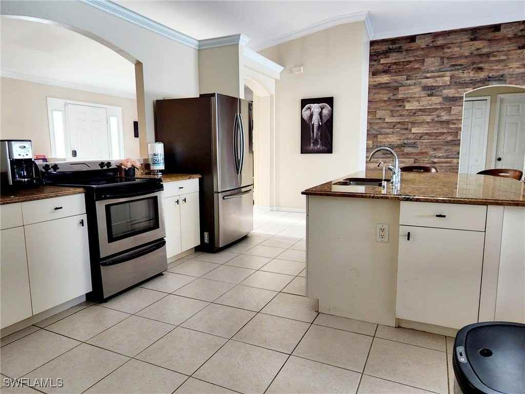 101 Nw 35th Pl - Photo 6 of 25