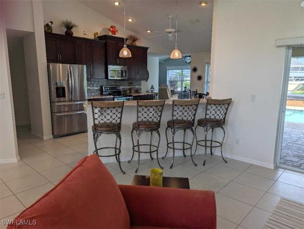 5008 Sw 9th Pl - Photo 4 of 21