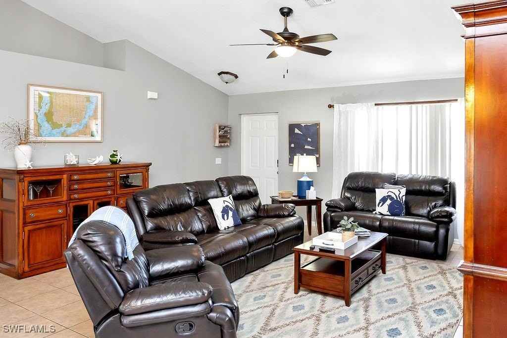 1006 Sw 11th Pl - Photo 3 of 46