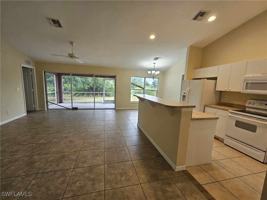 2615 58th St W - Photo 4 of 13