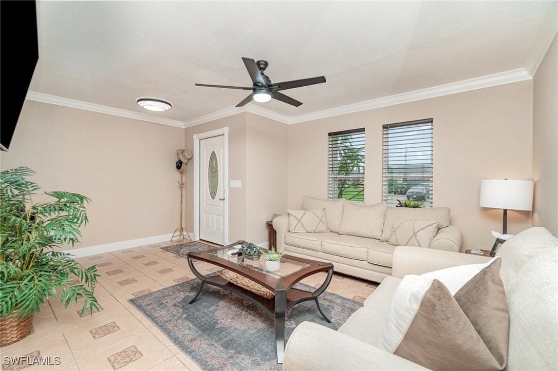 1825 Sw 36th Ter - Photo 4 of 19