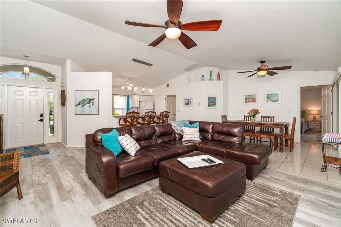 1308 Se 21st Ter - Photo 7 of 38