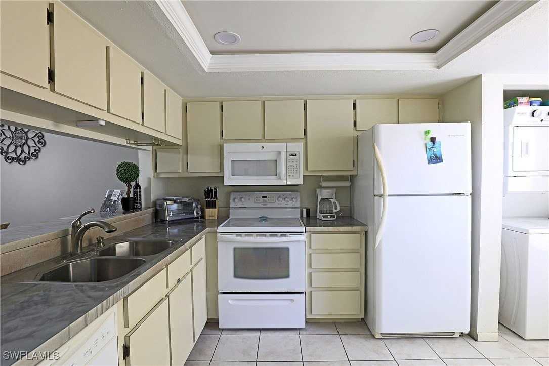 15178 Parkside Dr Unit 103 #103 - Photo 6 of 50